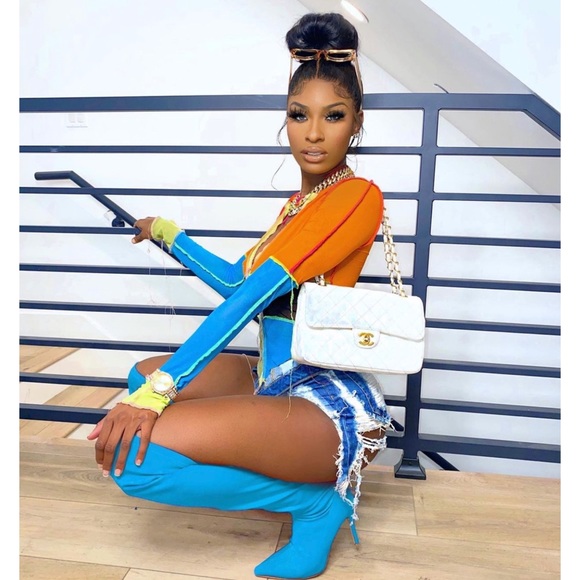 Hot Girl Shorts 🥵 Blue Denim - Picture 3 of 3